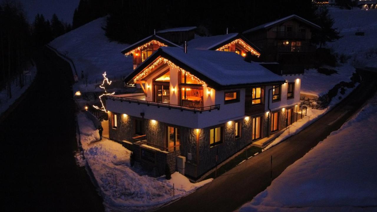 Holzlodge Deluxe Радштадт Экстерьер фото